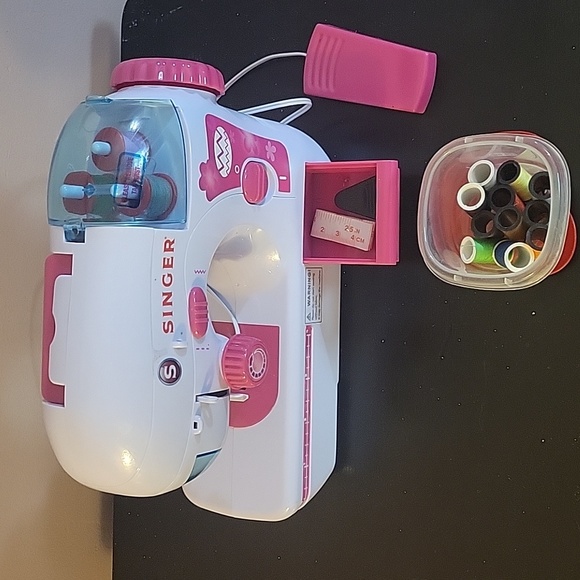 singer Other Singer Zigzag Chainstitch Sewing Machine For Kids